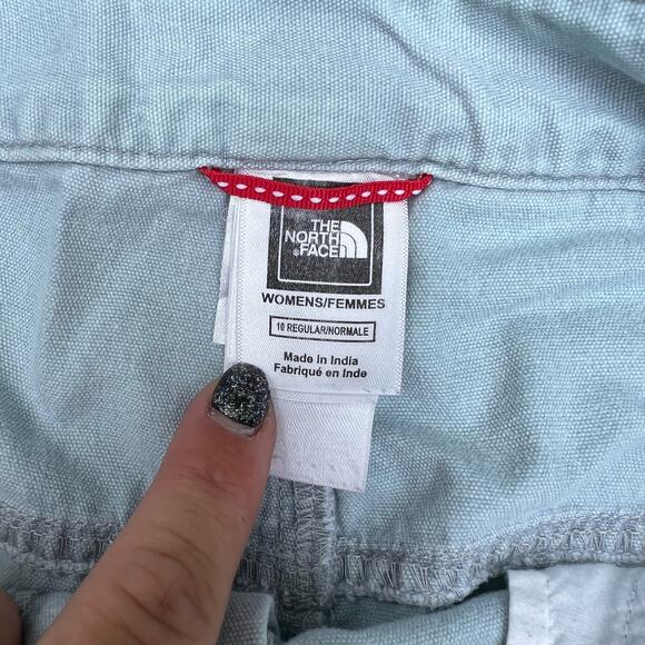 The North Face pale blue cotton cargo pocket casual shorts Size 10 - Picture 5 of 7